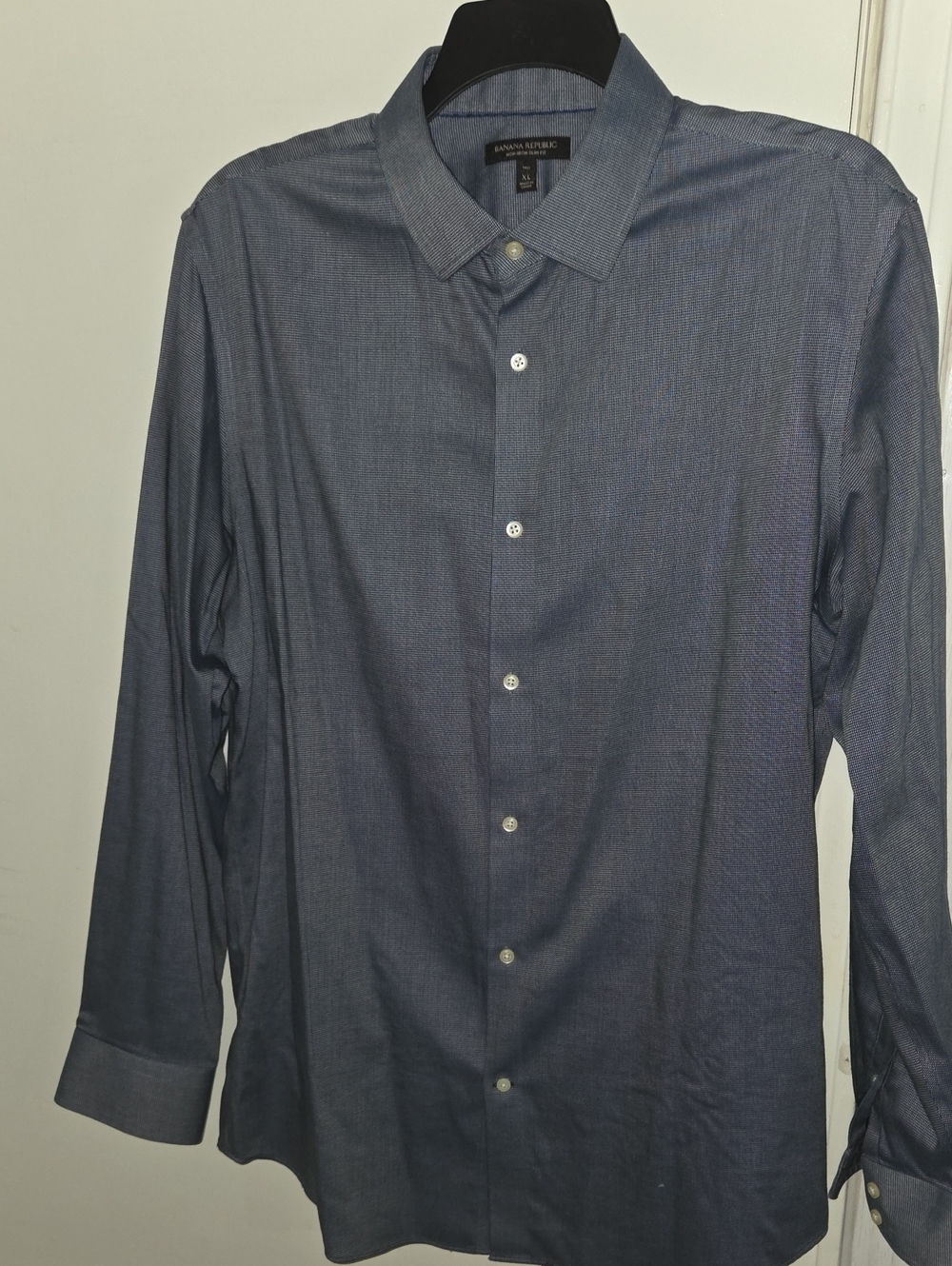 Banana Republic Men's Navy Textured Dress Shirt
